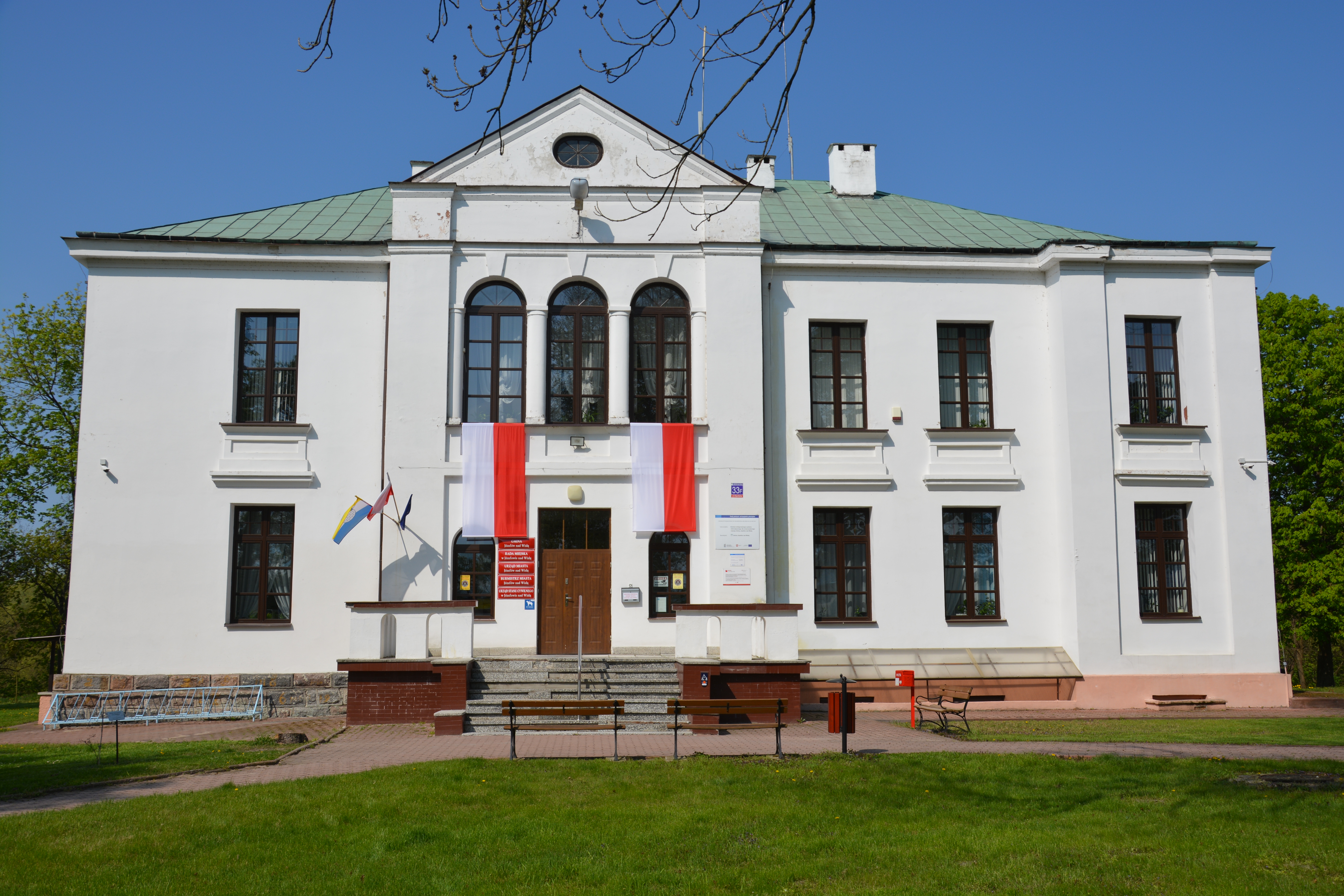 Budynek Urzędu Miasta Józefów nad Wisłą
